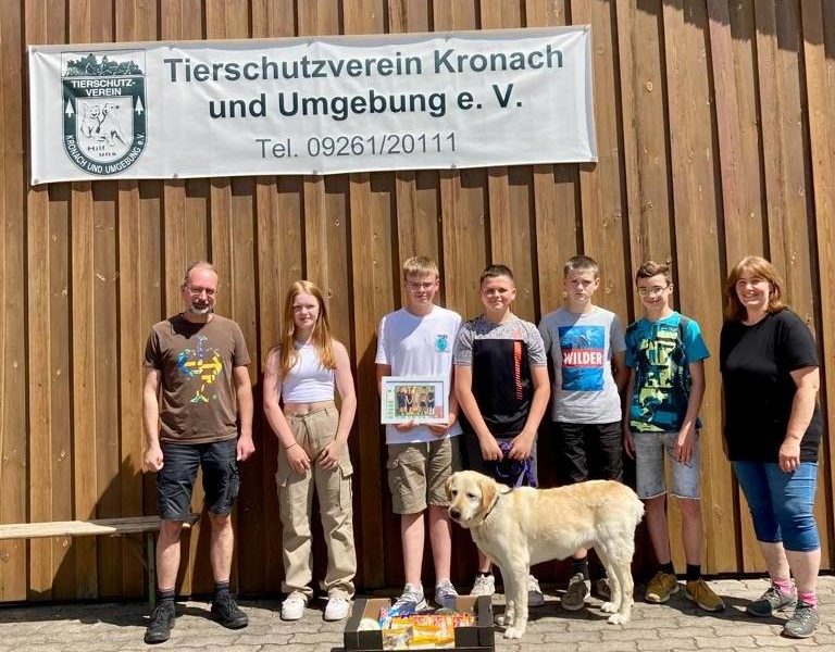 Firmlinge aus Teuschnitz und Wickendorf sammelten 630 Euro für das Kronacher Tierheim